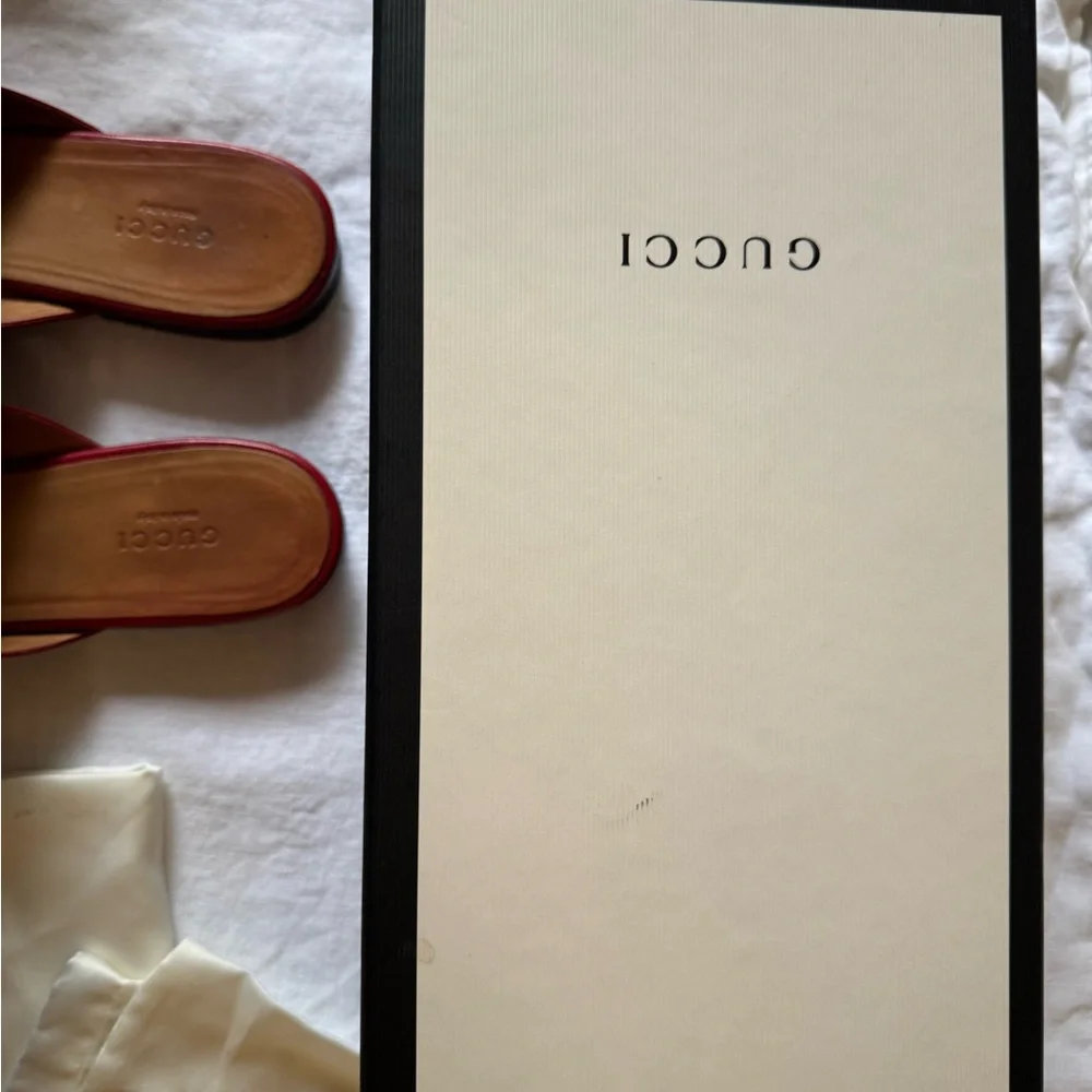 Gucci Burgundy Leather Mules with Gold Detail - Picture 4 of 10